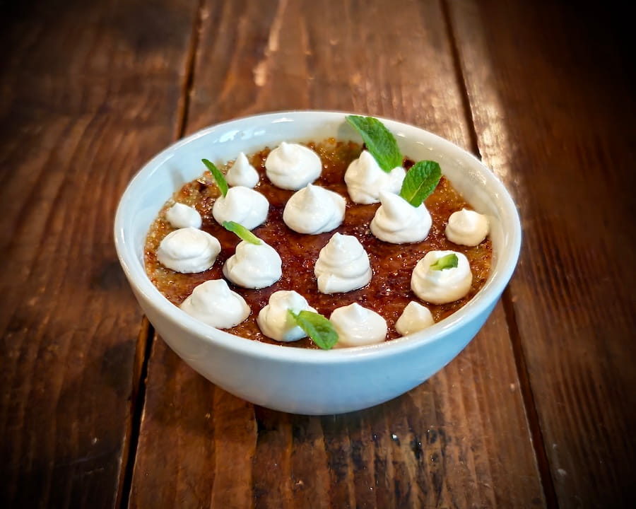 Фото позиции «Крем-брюле из зеленого чая»