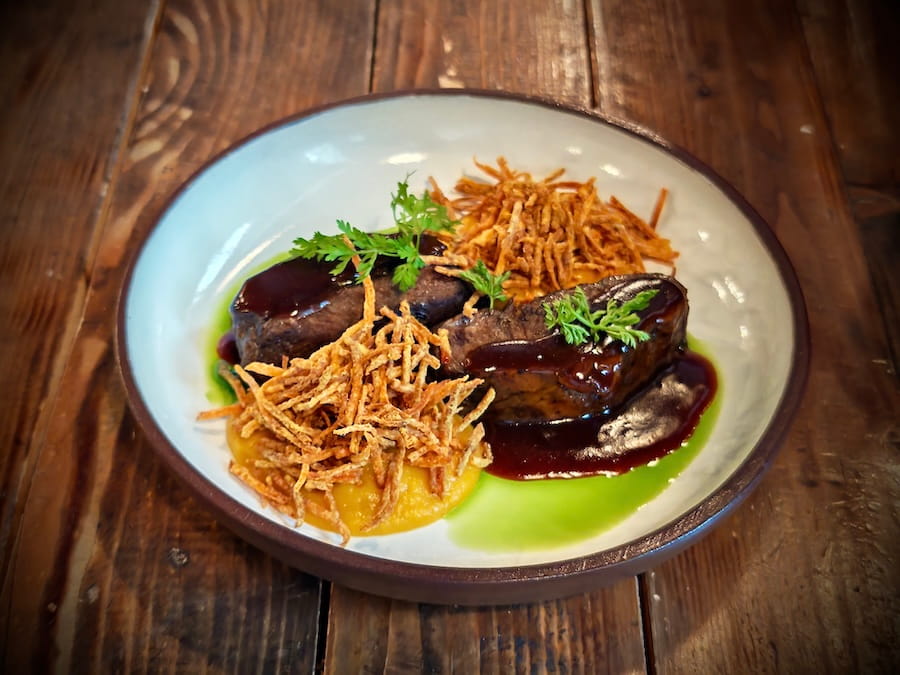 Фото позиции «Говяжьи щёки»