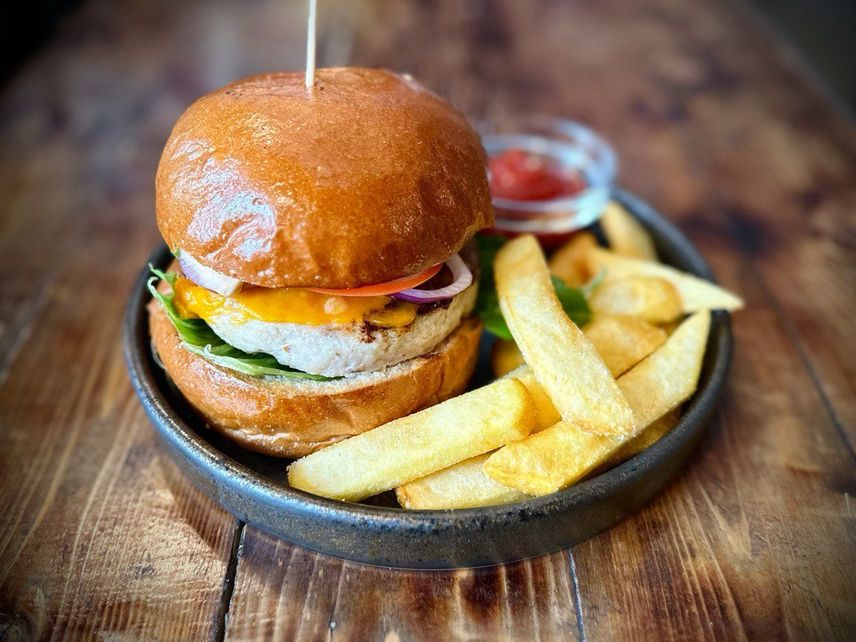 Фото позиции «Бургер ‘Смоукд чиккен’»